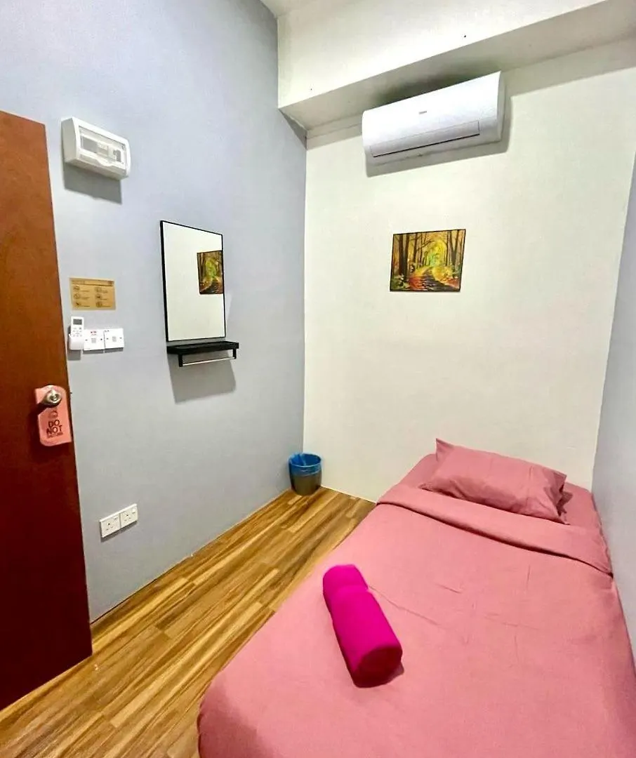 Afie Roomstay Klia Airport Transit Sepang Capsule hotel